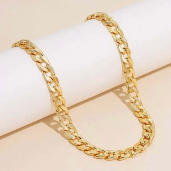 Gold Cuban Link Chain - Picture 6 of 7